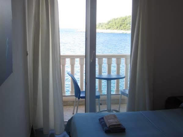 Superb Beachfront Luxury Seaview With Private Beach มิลนา ภายนอก รูปภาพ