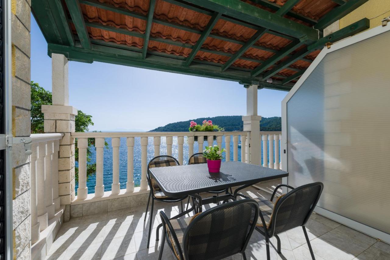 Superb Beachfront Luxury Seaview With Private Beach มิลนา ภายนอก รูปภาพ